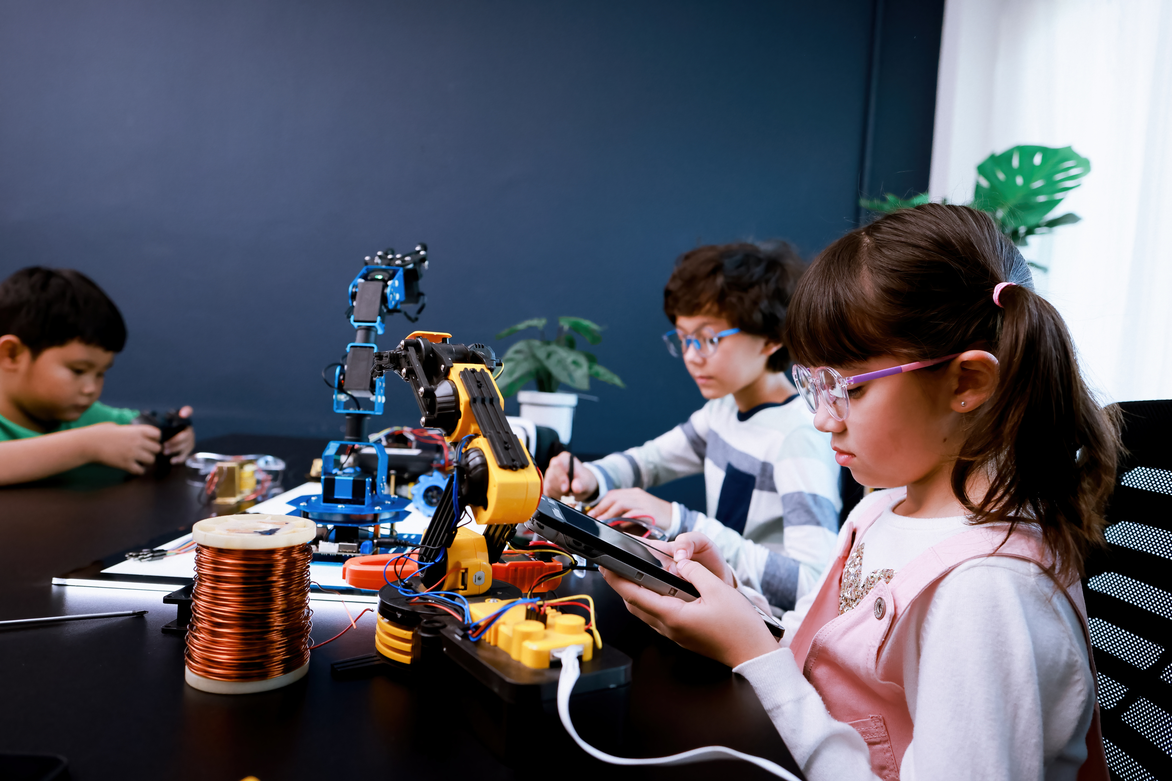 Light and Color: A Science Program for Kids | Programming Librarian