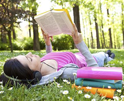 girl reading